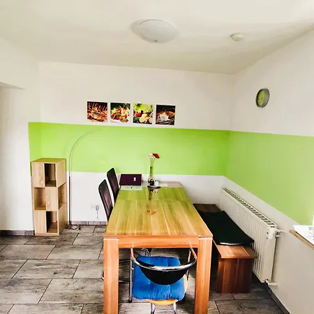 Sonnendeck Einladend Und Freundlich ラウプハイム